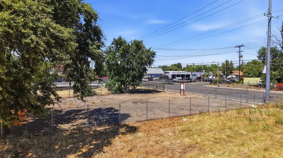 2845 Rio Linda Boulevard, Sacramento, CA 95815 - #3