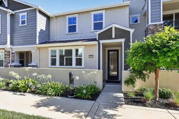 3075 Blue Cove Walk, Sacramento, CA 95833