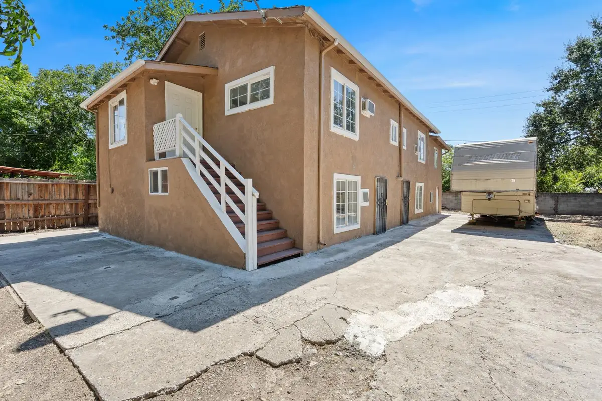 941 Burkett Avenue, Stockton, CA 95205 - #1