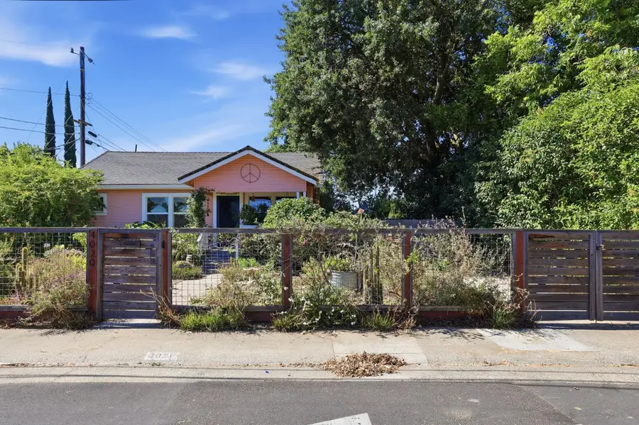 4020 Sierra Vista Avenue, Sacramento, CA 95820 - #3