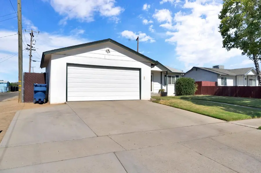 4619 N Clark Street, Fresno, CA 93726 - #3