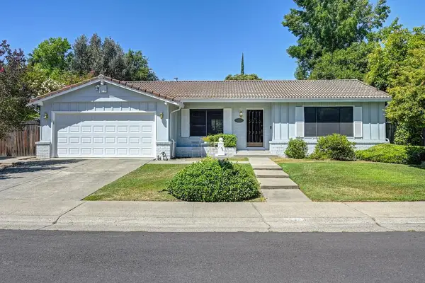 6710 Steamboat Way, Sacramento, CA 95831
