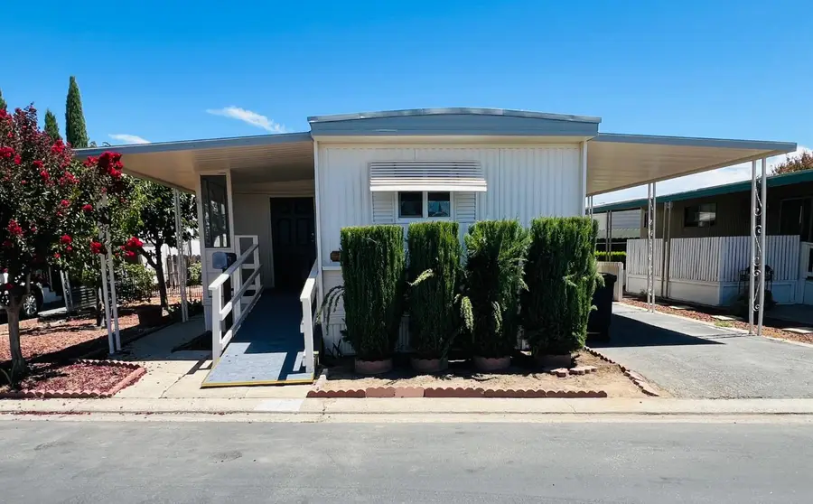 2505 Jackson #109, Escalon, CA 95320 - #2