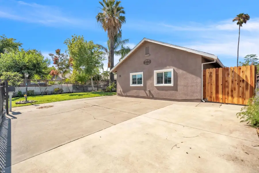 5615 48th Avenue, Sacramento, CA 95823 - #2