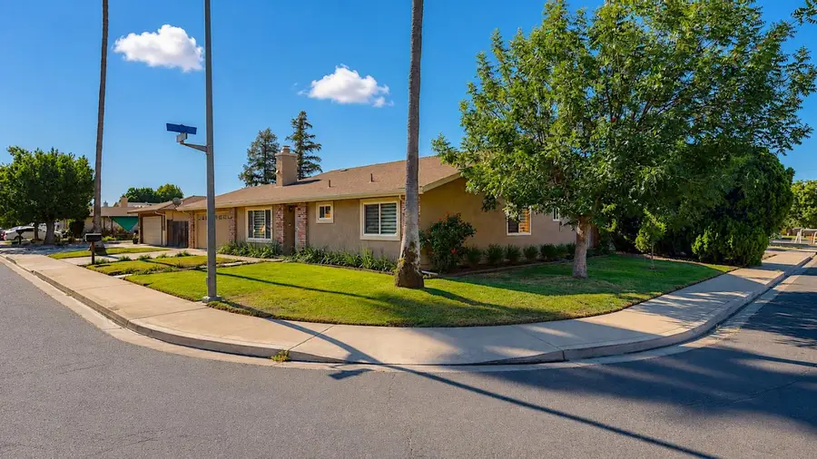 1820 Ogden Way, Turlock, CA 95380 - #3