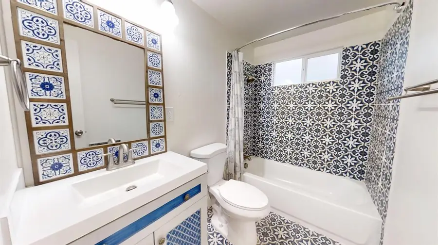 2433 Gwen Drive, Sacramento, CA 95825 - #3