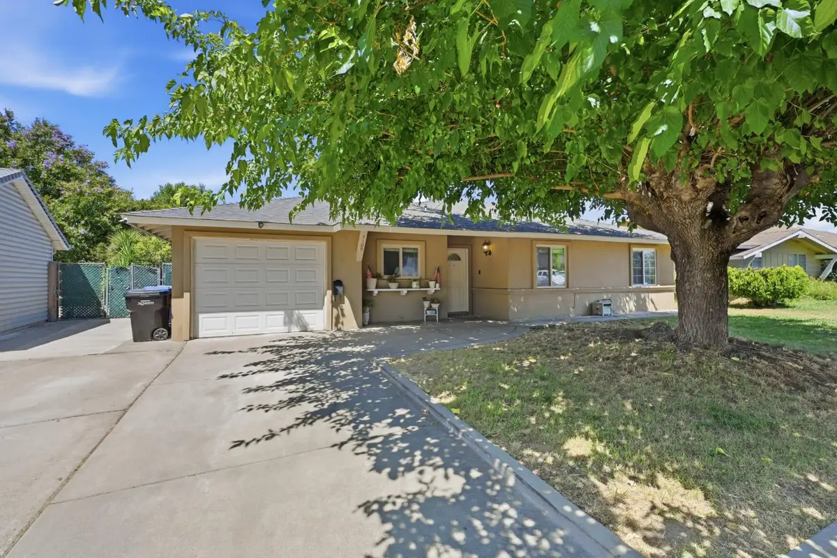 7109 Delhaven Way, North Highlands, CA 95660 - #1