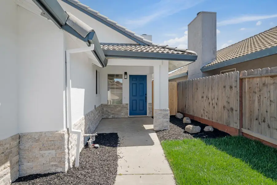 1129 La Mesa Street, Escalon, CA 95320 - #2