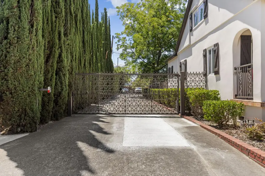 5650 Broadway, Sacramento, CA 95820 - #3