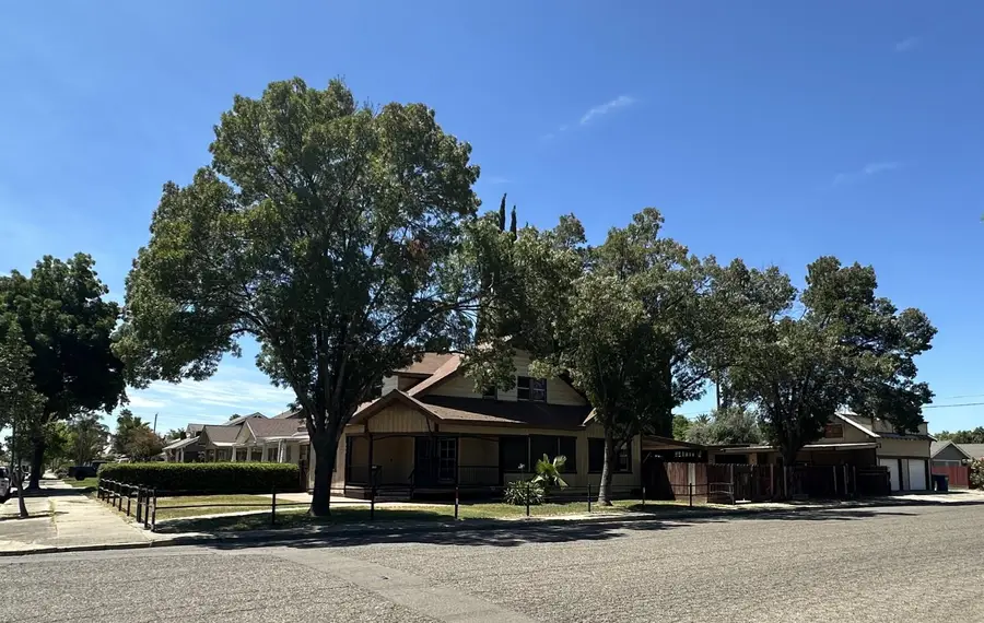 230 N 3rd Street, Patterson, CA 95363 - #2