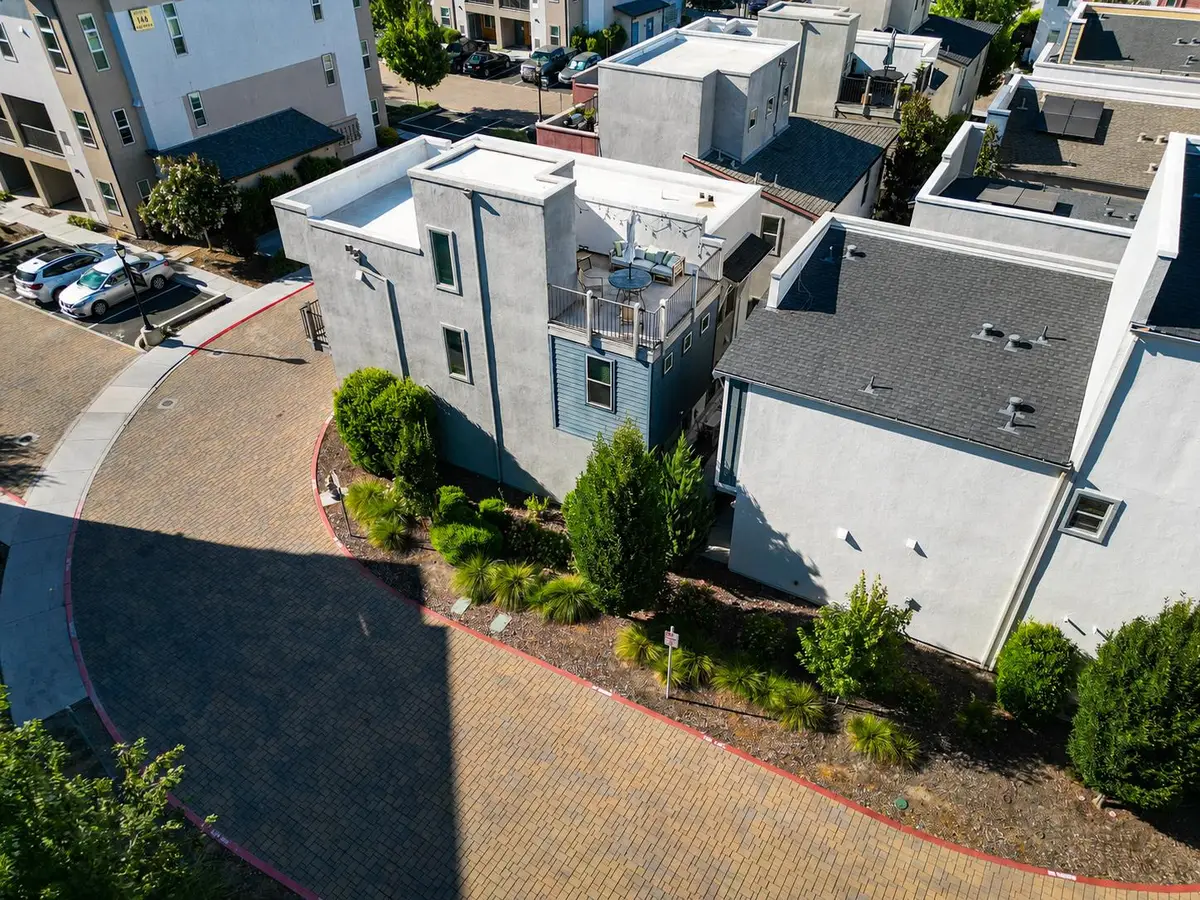166 Log Pond Lane, Sacramento, CA 95818 - #1