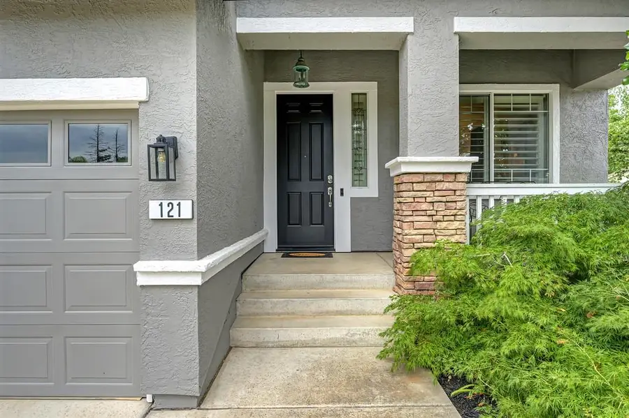 121 Buckingham Way, Folsom, CA 95630 - #2