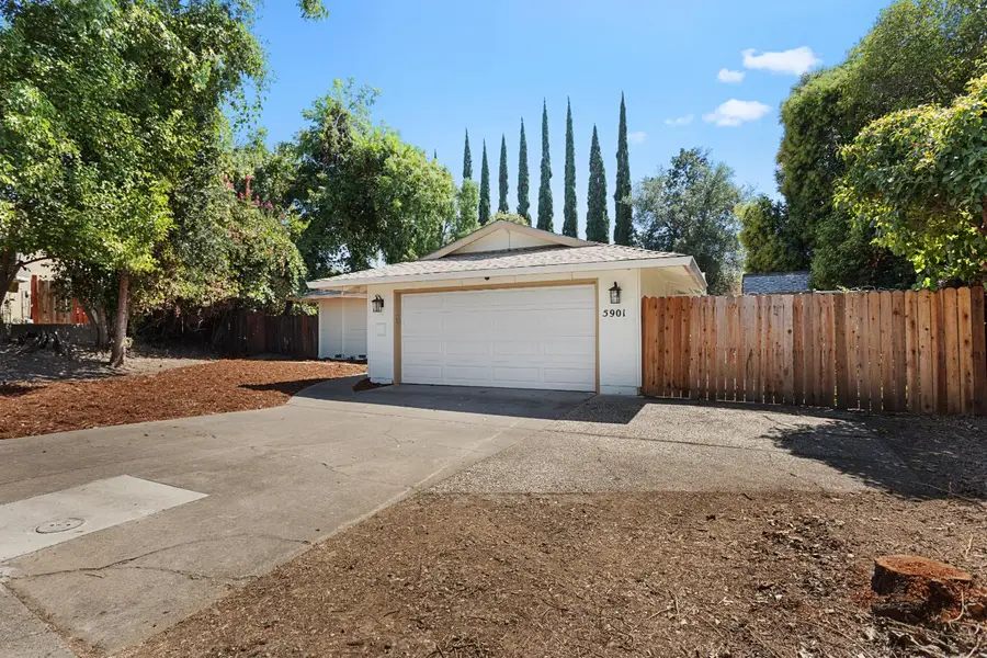 5901 Twin Creeks Court, Citrus Heights, CA 95621 - #2