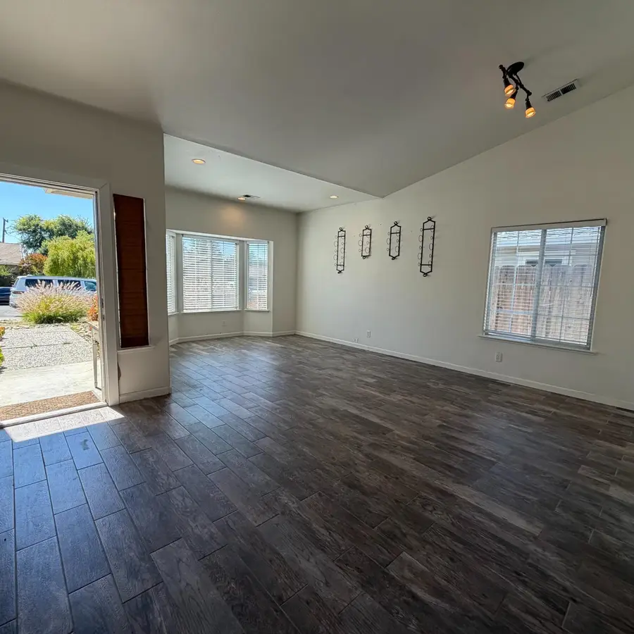 1201 Nez Perce, Hollister, CA 95023 - #3