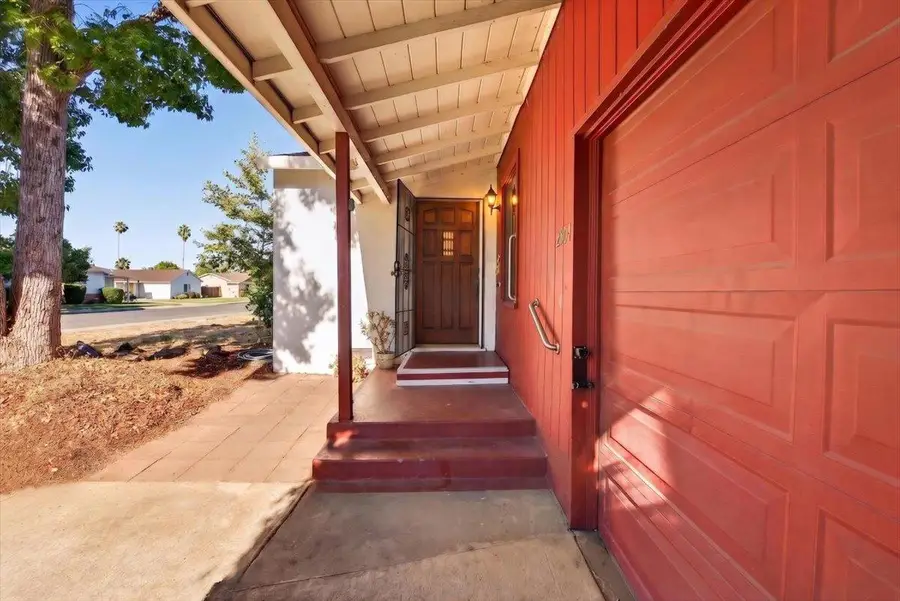 2304 24th Avenue, Sacramento, CA 95822 - #3