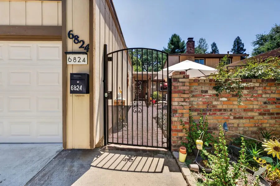 6824 San Dimas Court, Citrus Heights, CA 95621 - #3