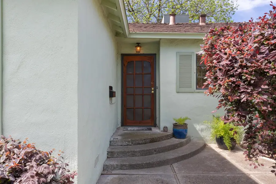 1305 Fulton Street, Modesto, CA 95350 - #2