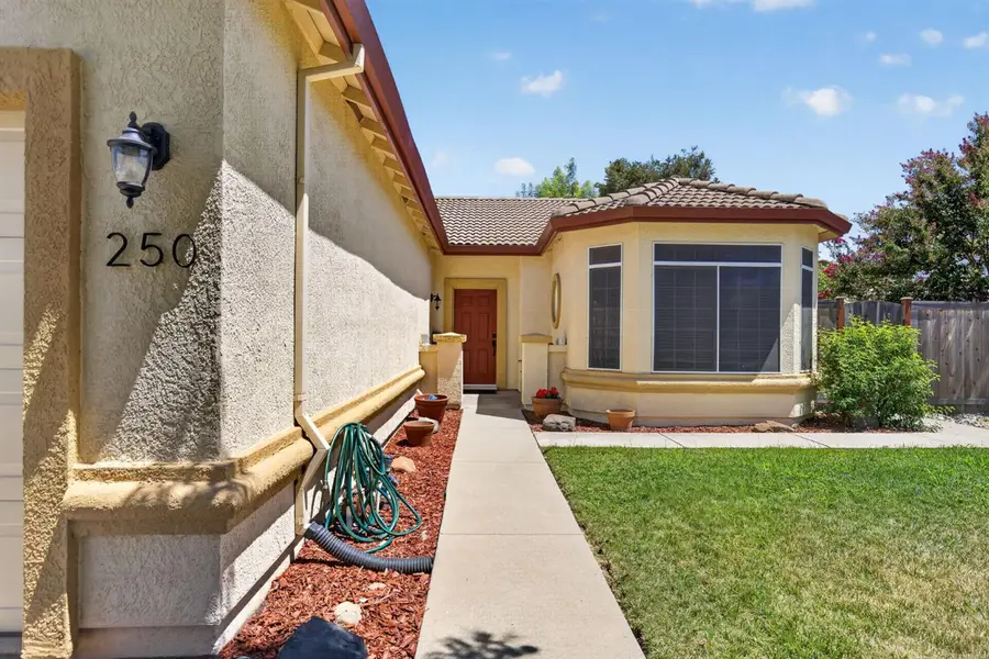 250 Mariner Circle, Lincoln, CA 95648 - #2