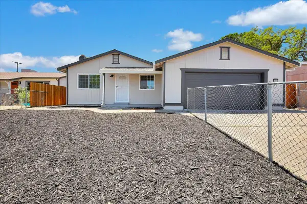 2702 Meadowvale Avenue, Sacramento, CA 95822