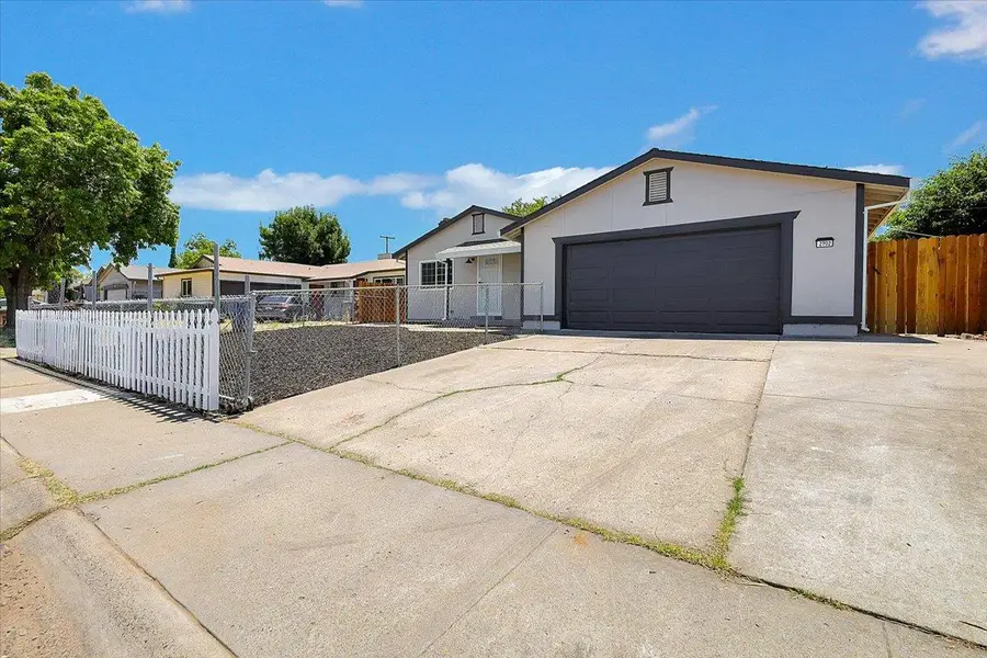 2702 Meadowvale Avenue, Sacramento, CA 95822 - #2