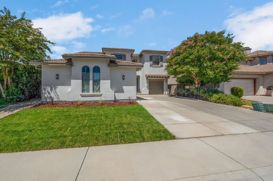6204 Castro Verde Way, Elk Grove, CA 95757 - #2