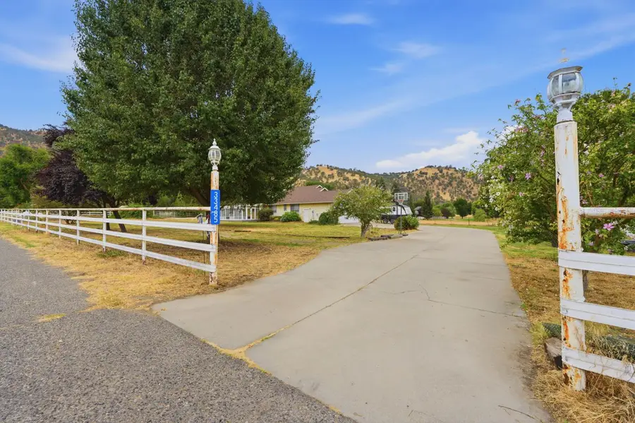 33485 Globe Drive, Springville, CA 93265 - #2