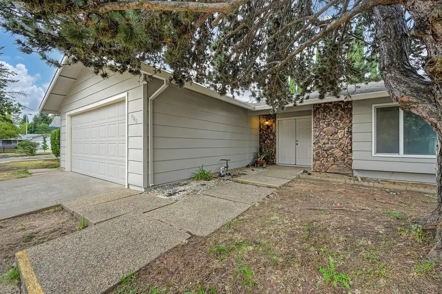 4040 Glen Innes Way, Sacramento, CA 95826 - #2