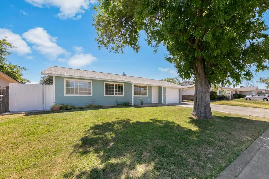 7011 Plumber Way, North Highlands, CA 95660 - #2
