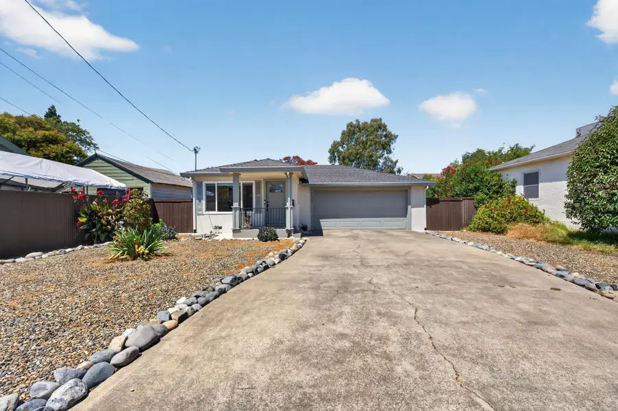 2624 51st Street, Sacramento, CA 95817 - #2