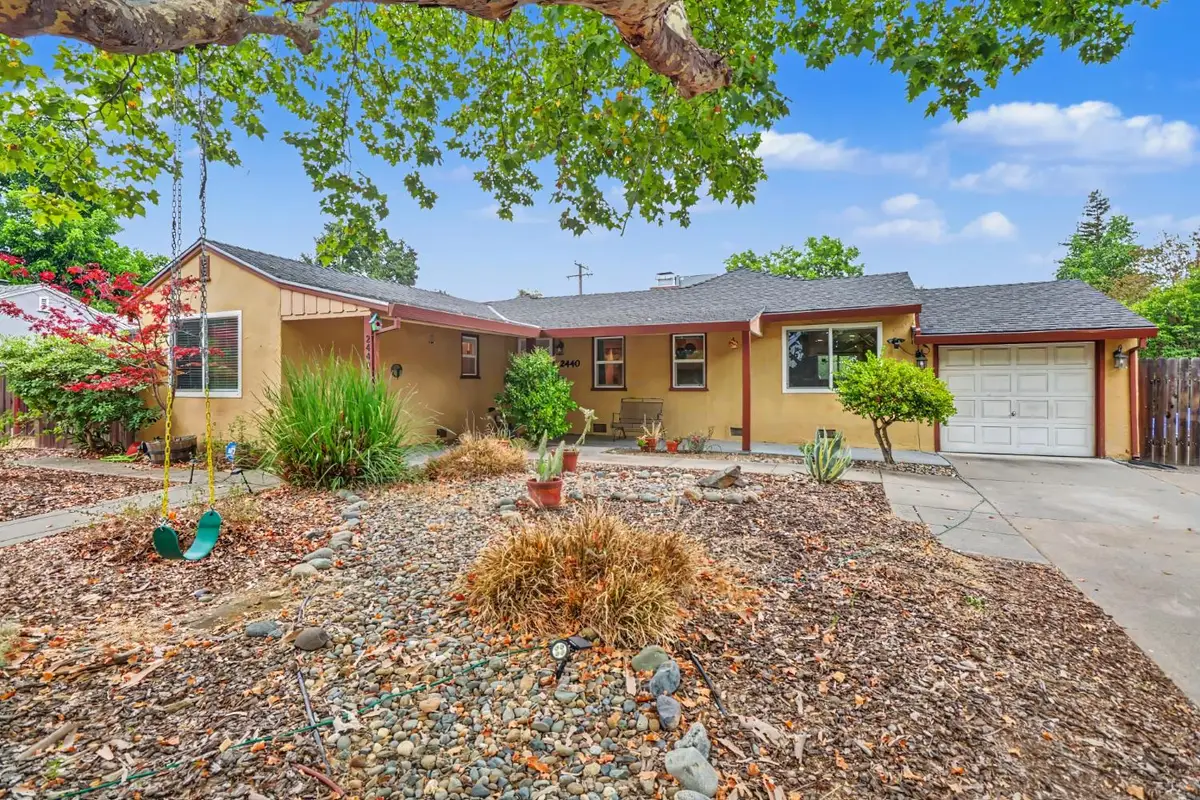 2440 Carlsbad Avenue, Sacramento, CA 95821 - #1