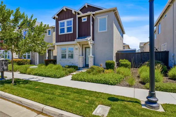 2708 Bathford Street, Sacramento, CA 95833