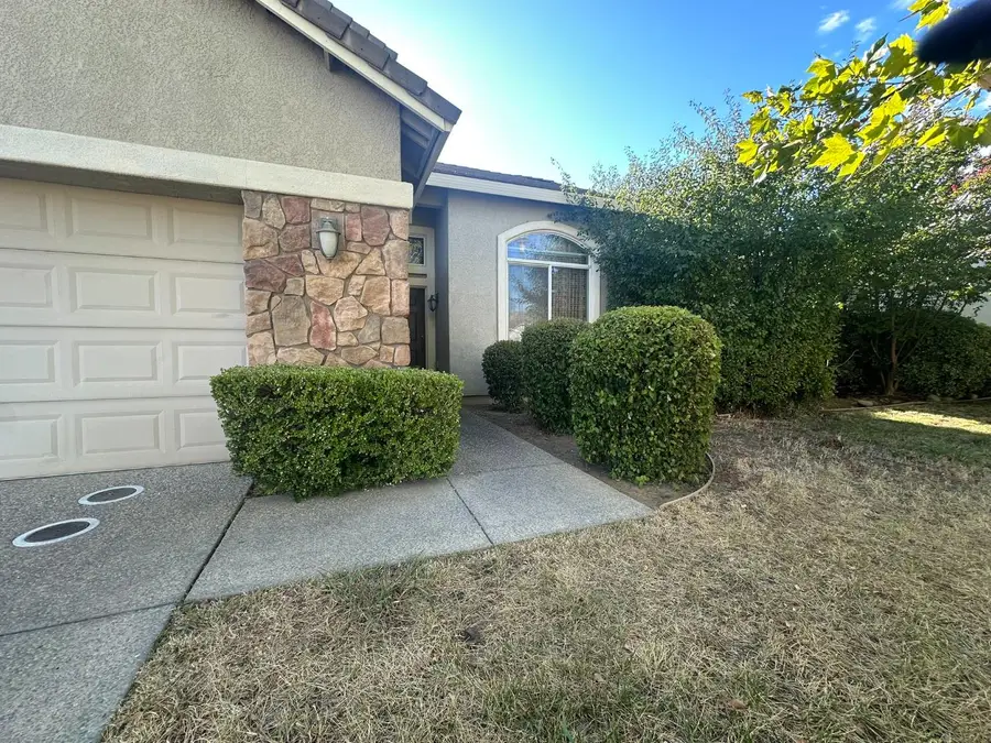 9630 Mckenna Drive, Elk Grove, CA 95757 - #2