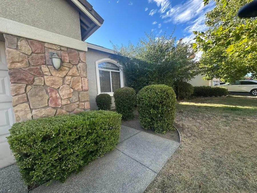 9630 Mckenna Drive, Elk Grove, CA 95757 - #3