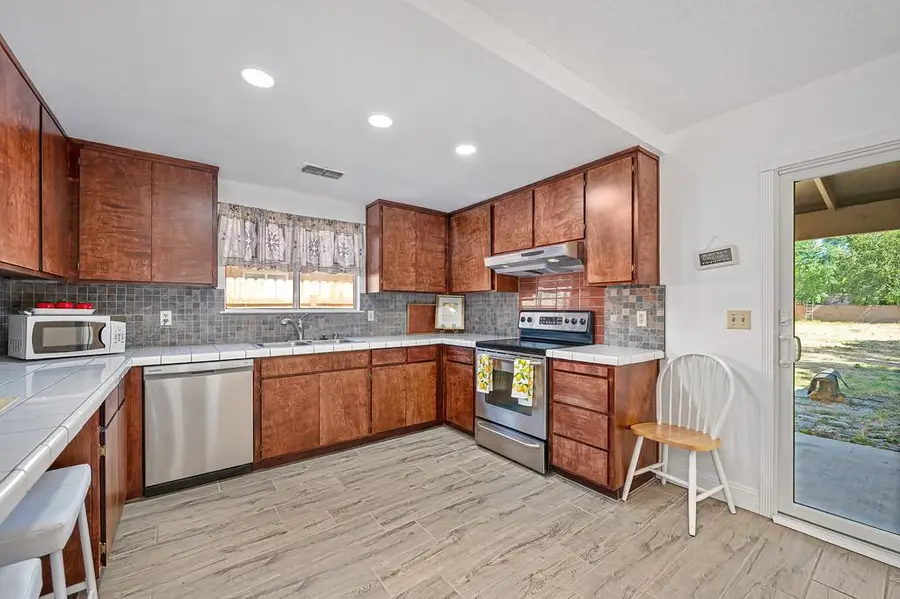 4271 Soledad Avenue, Sacramento, CA 95820 - #2