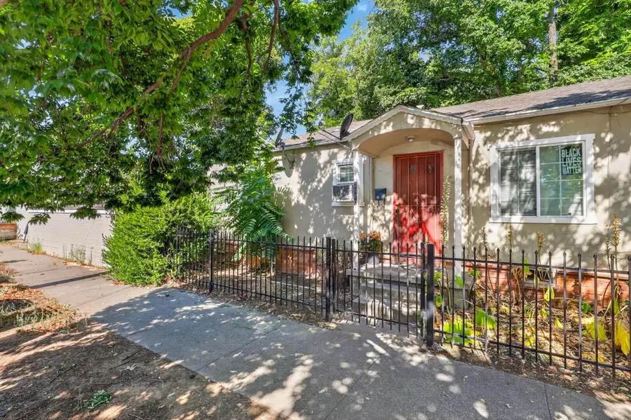 2814 37th Street, Sacramento, CA 95817 - #3