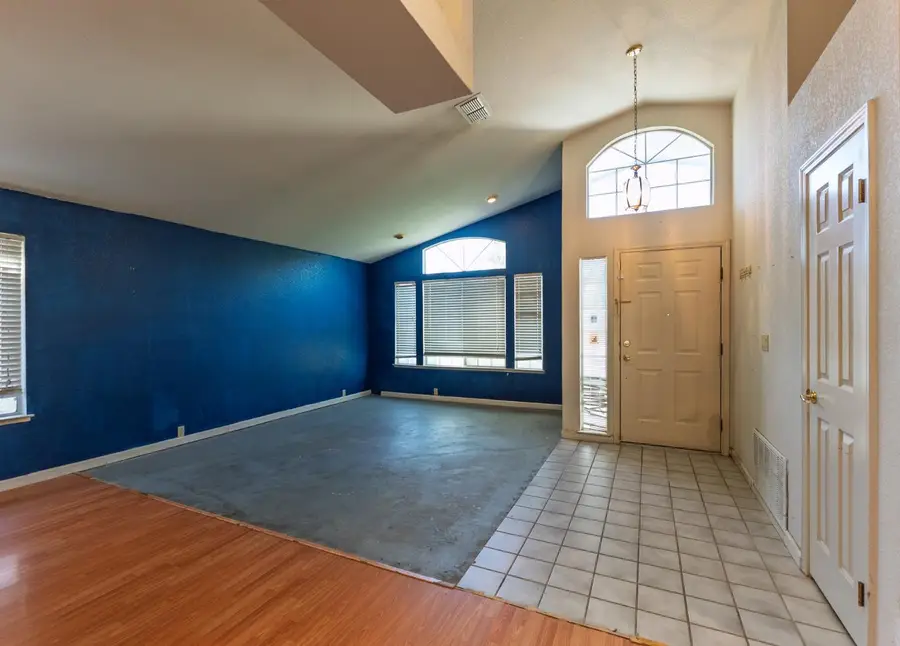 8360 Trimmer Way, Sacramento, CA 95828 - #3