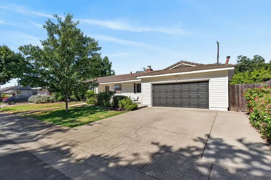 9528 Sara Street, Elk Grove, CA 95624 - #2