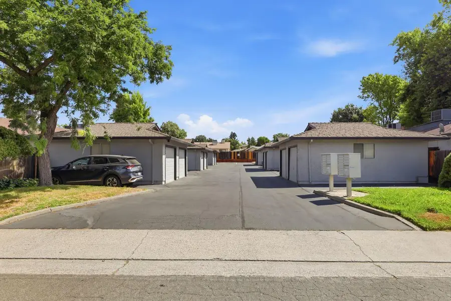 6310 Brigadoon Way, Sacramento, CA 95842 - #2