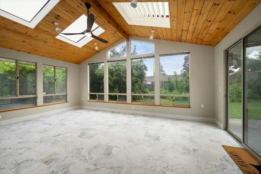 2270 W La Loma Drive, Rancho Cordova, CA 95670 - #2