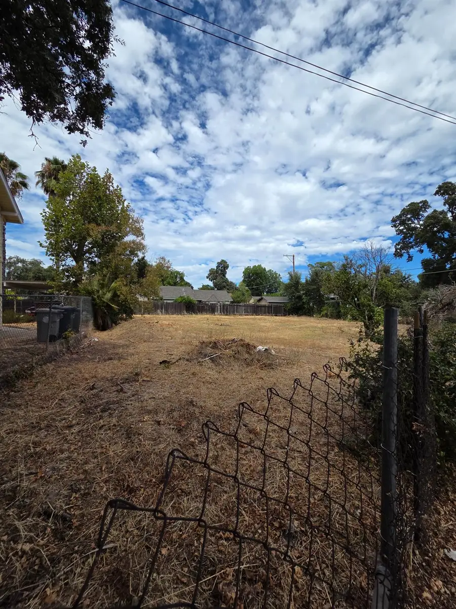 1507 El Monte Ave, Sacramento, CA 95815 - #2