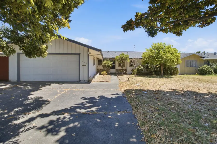 958 E Yorkshire Drive, Stockton, CA 95207 - #3