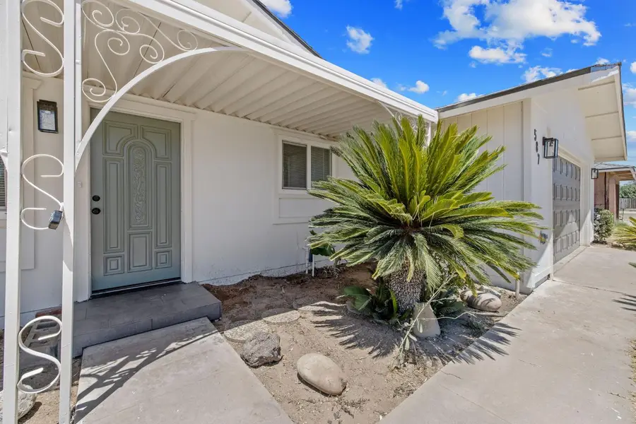 587 Sunset Street, Kingsburg, CA 93631 - #3