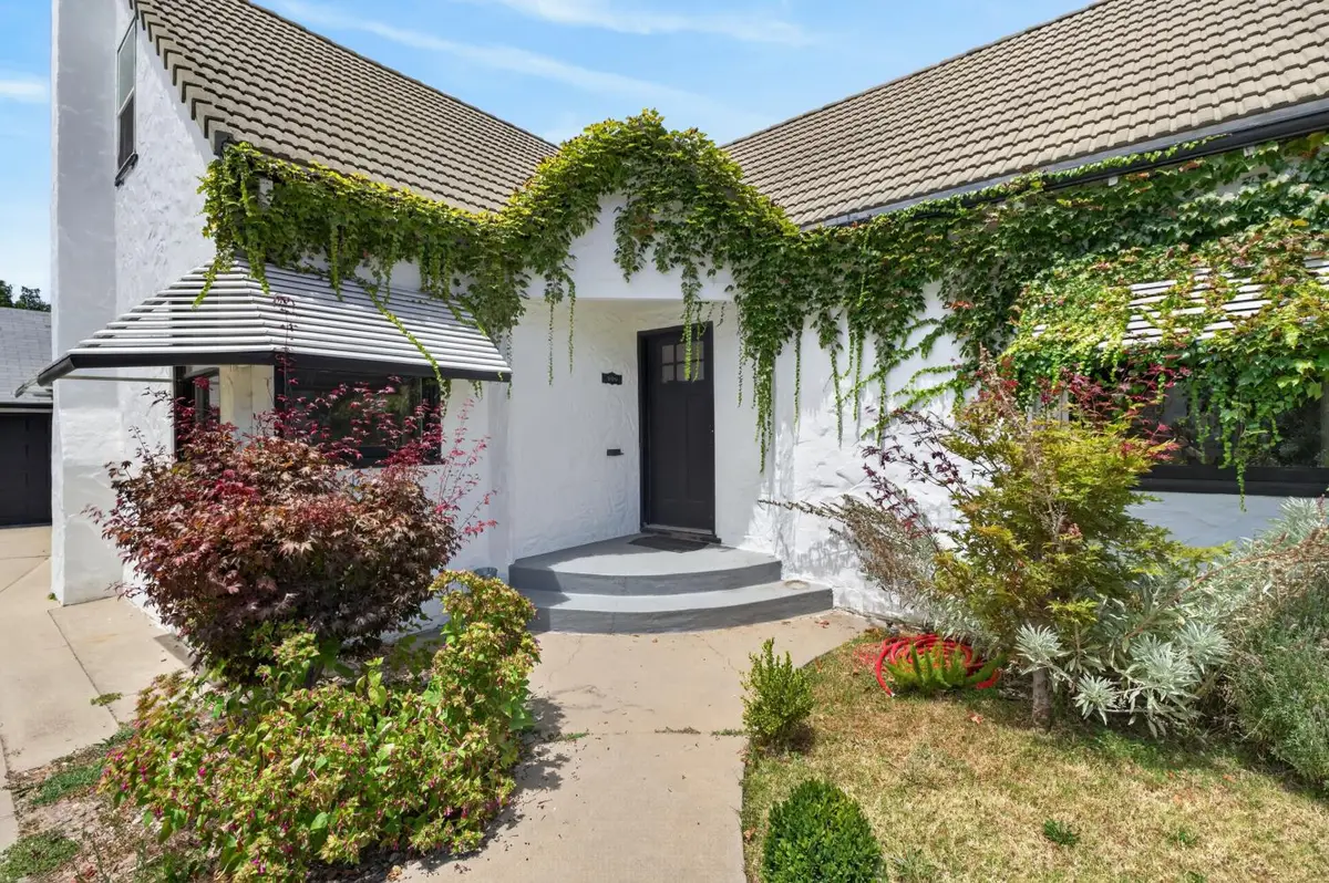 909 S Pleasant Avenue, Lodi, CA 95240 - #1