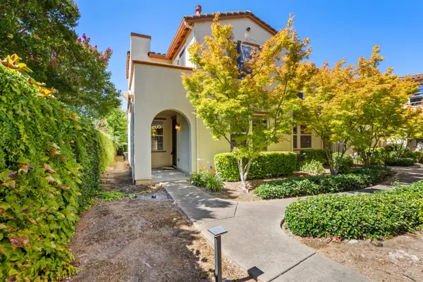 8492 Crystal Walk Circle, Elk Grove, CA 95758