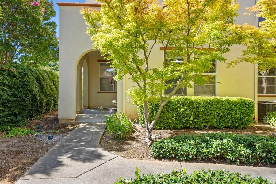 8492 Crystal Walk Circle, Elk Grove, CA 95758 - #2