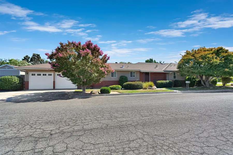 2020 W 3rd Street, Madera, CA 93637 - #2