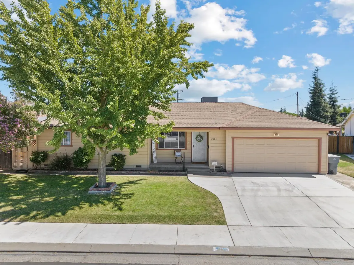 2121 Yosemite Avenue, Escalon, CA 95320 - #1