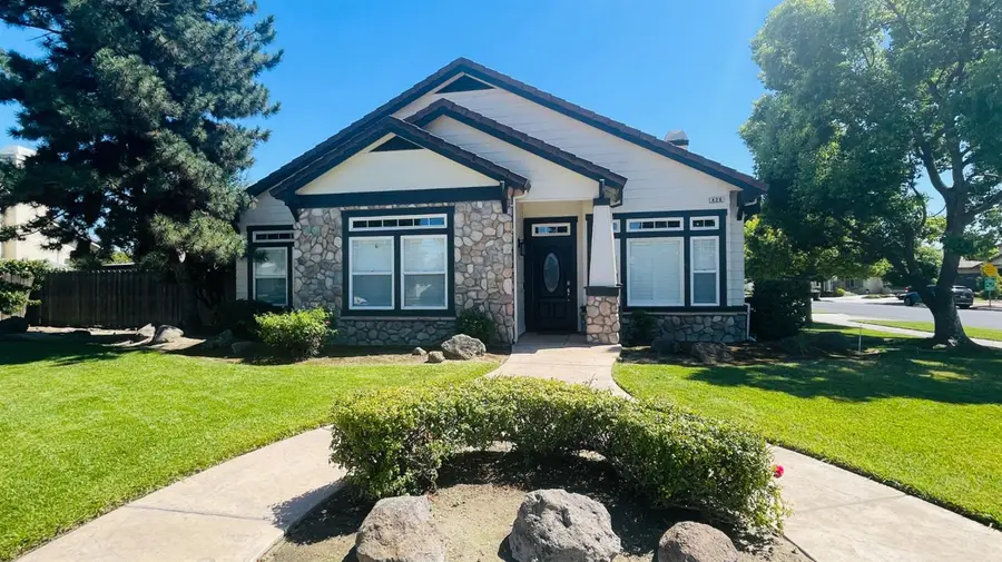 428 E Milgeo Avenue, Ripon, CA 95366 - #2