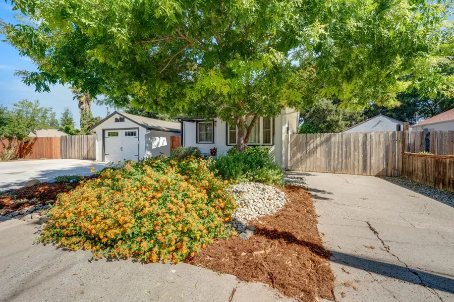 5345 13th Avenue, Sacramento, CA 95820 - #2