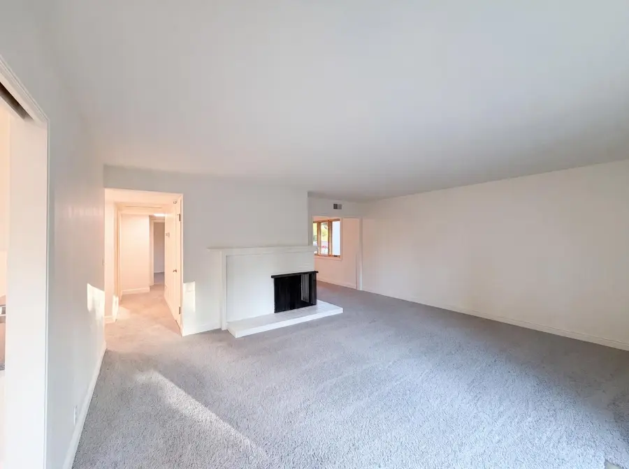 5351 Bonniemae Way, Sacramento, CA 95820 - #3